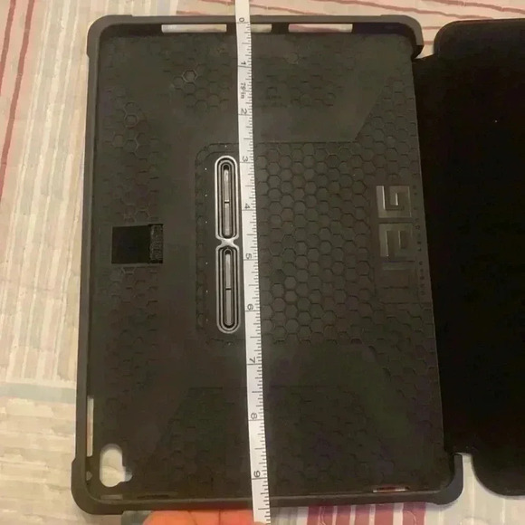 UAG Metropolis  IPad case for iPad 11(2018) first generation - Picture 7 of 11